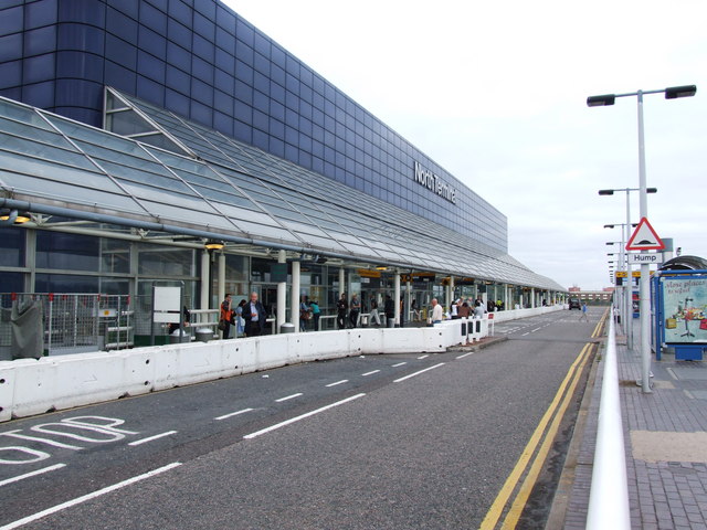Gatwick airport parking and hotels